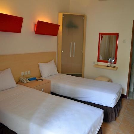 Mansinam Beach Resort WEST PAPUA Extérieur photo